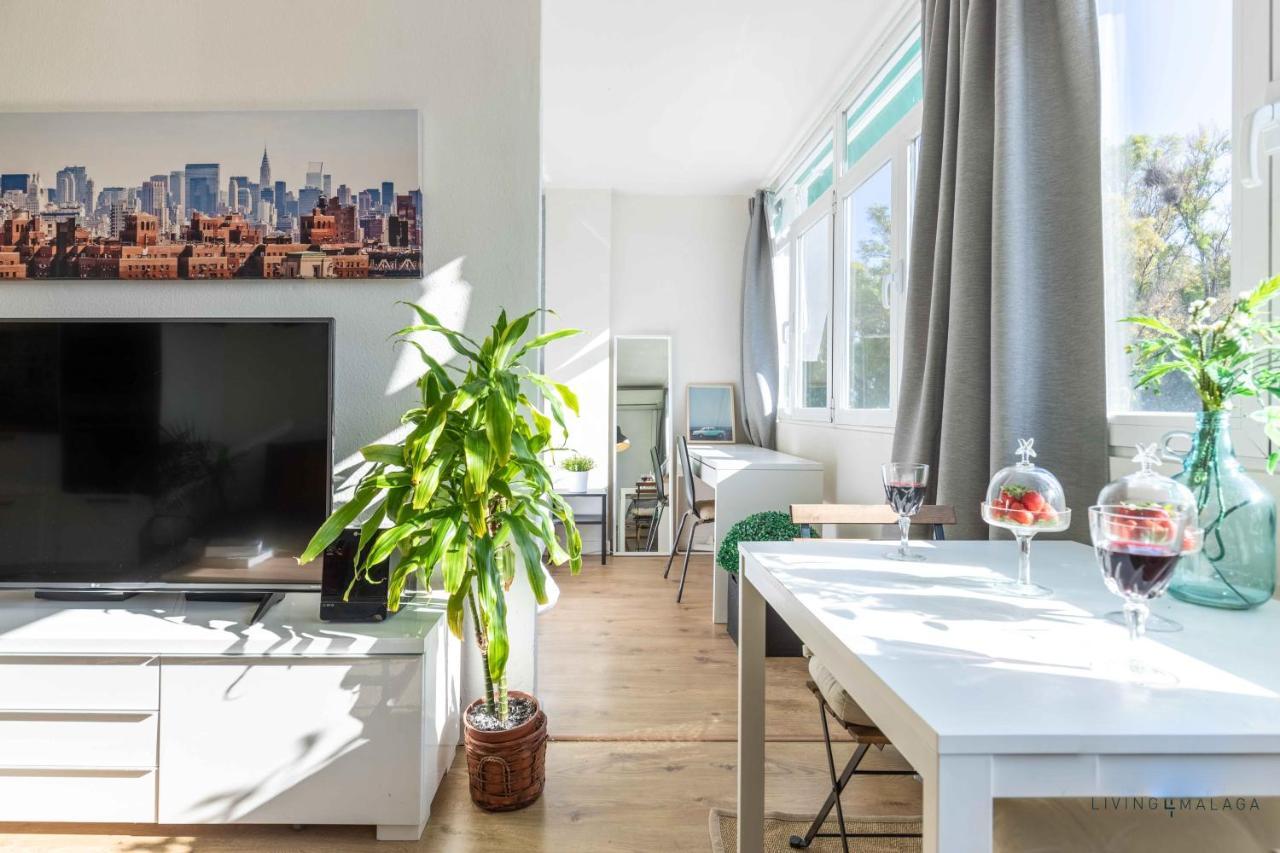 Apartamento En La Playa En Paseo Maritimo Málaga Dış mekan fotoğraf